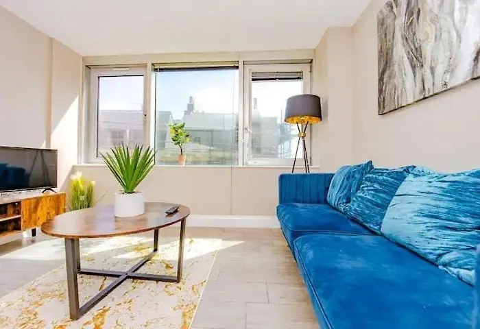 Hazelnut Seafront One Bedroom Bn1Gre25