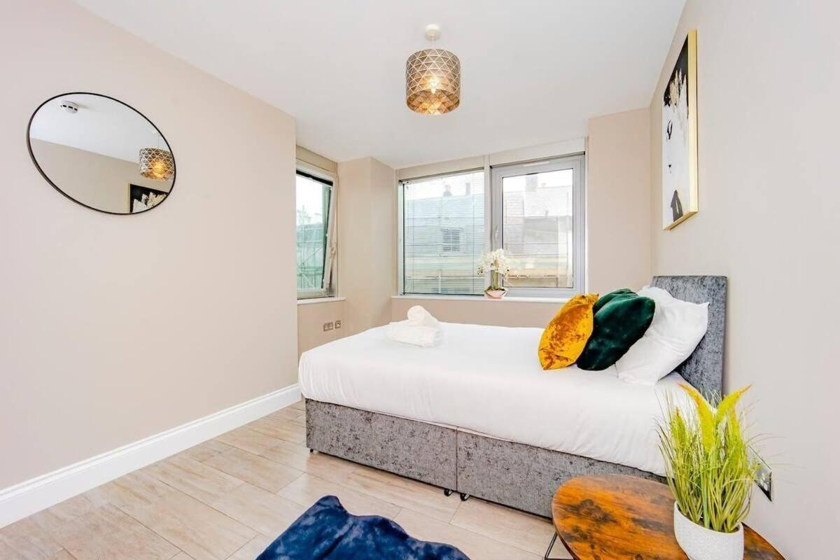 Hazelnut Seafront One Bedroom Bn1gre25 Apartment *